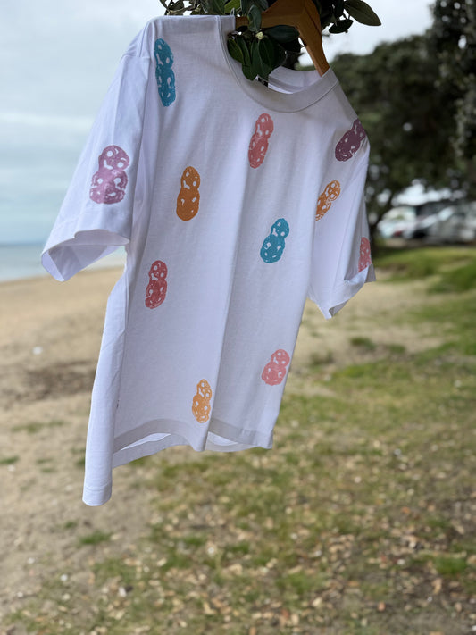 ARA - Tuihana_Hei Tiki TEE (Vertical)
