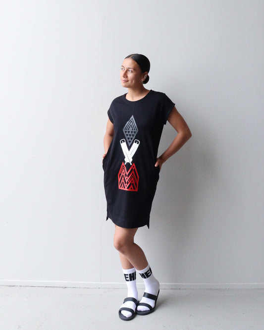 Tee Dress, BLACK - Hautūtanga