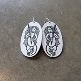 Earrings White, Mana Motuhake wahine