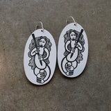 Earrings White, Mana Motuhake wahine