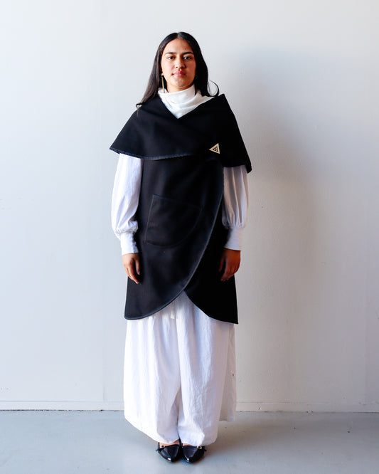 1. Cape (Long), Black - Mangopare Rua