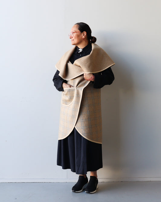 1. Cape (Long), Brown swatch - Raukura/ Tāniko