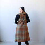 Cape (Straight Edge), Brown swatch - Ngutu Kākā